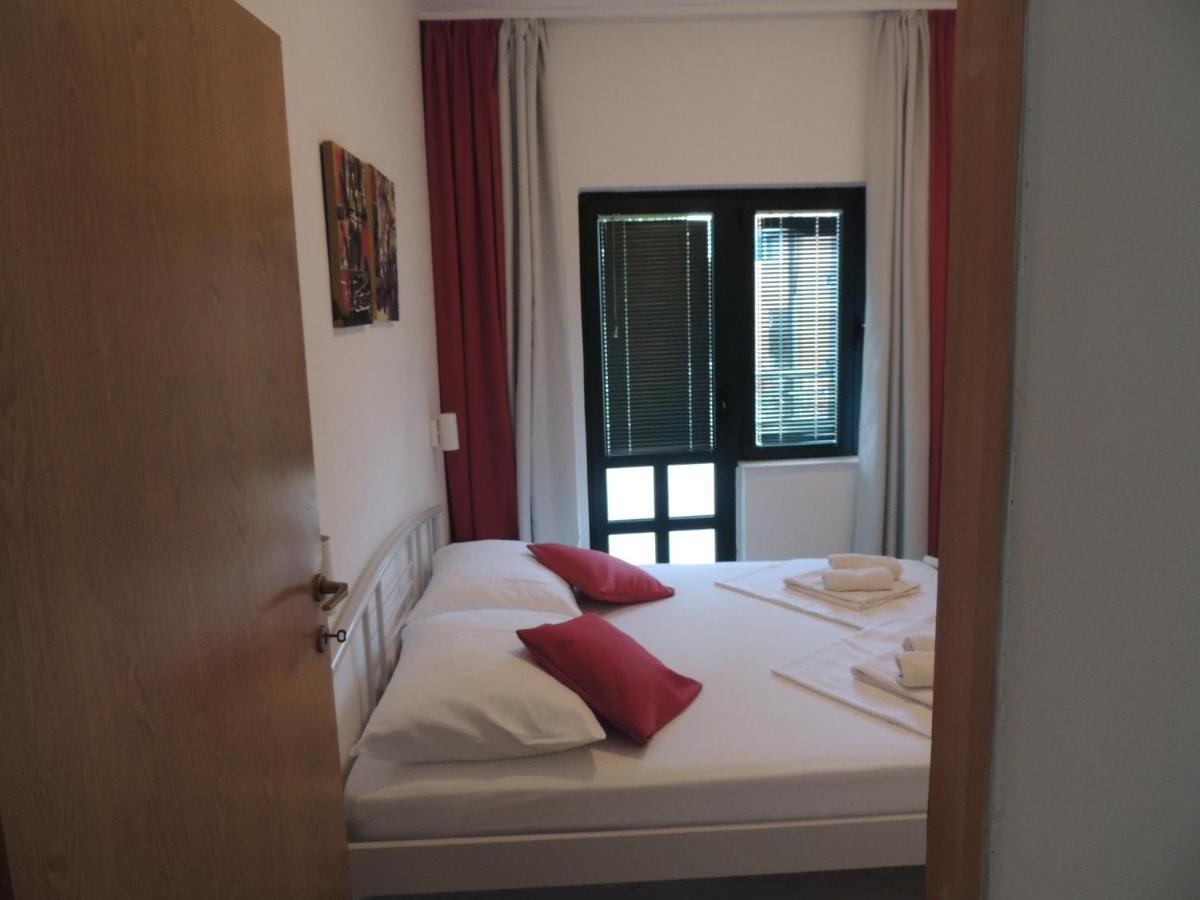 Apartments Suljic - Cash Only Property Stari Grad  Dış mekan fotoğraf